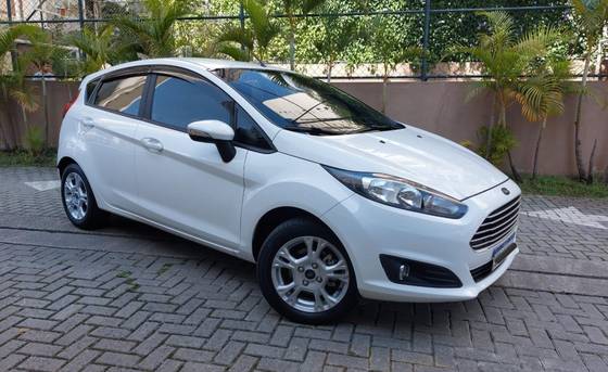 FORD FIESTA 1.6 SE PLUS DIRECT HATCH 16V FLEX 4P POWERSHIFT FORD FIESTA 1.6 SE PLUS DIRECT HATCH 16V FLEX 4P POWERSHIFT